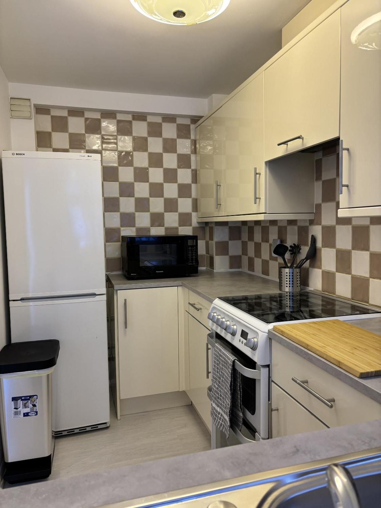 Cosy Corner - 2 Beds, Free Parking, Next To Southampton General Hospital Villa Bagian luar foto